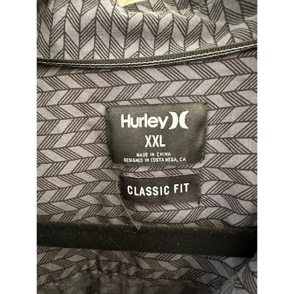 Hurley Men's Gray Button Down Shirt, gray short sleeve shirt,‎ button down skirt - Picture 5 of 7